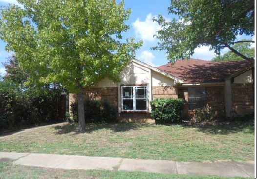 10311 Hillhouse Ln, Dallas, TX 75227