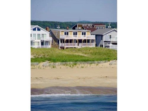 5 Commonwealth Avenue, Salisbury, MA 01952