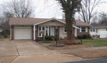 2 Cedar Park Dr Florissant, MO 63031