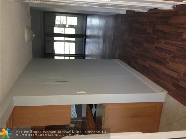 6051 NW 61st Ave # 101, Fort Lauderdale, FL 33319