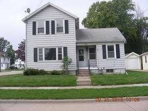 1003 Mount Vernon St, Oshkosh, WI 54901