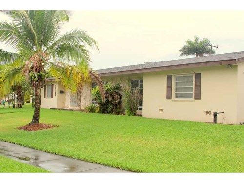 15720 PALMETTO CLUB DR, Miami, FL 33157