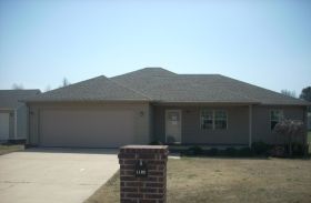 1102 William Hall Dr, Paragould, AR 72450