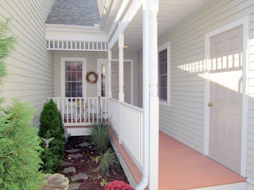 8 Holly Hock Knoll Ct, Buzzards Bay, MA 02532