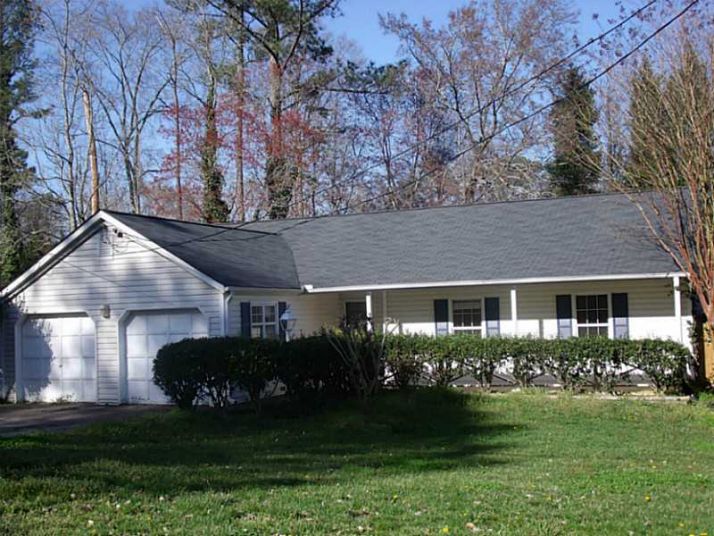 922 Riverstone Way, Woodstock, GA 30188