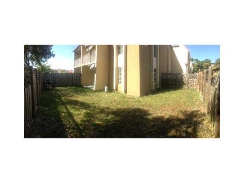 5241 GENEVA WAY # 106, Miami, FL 33166