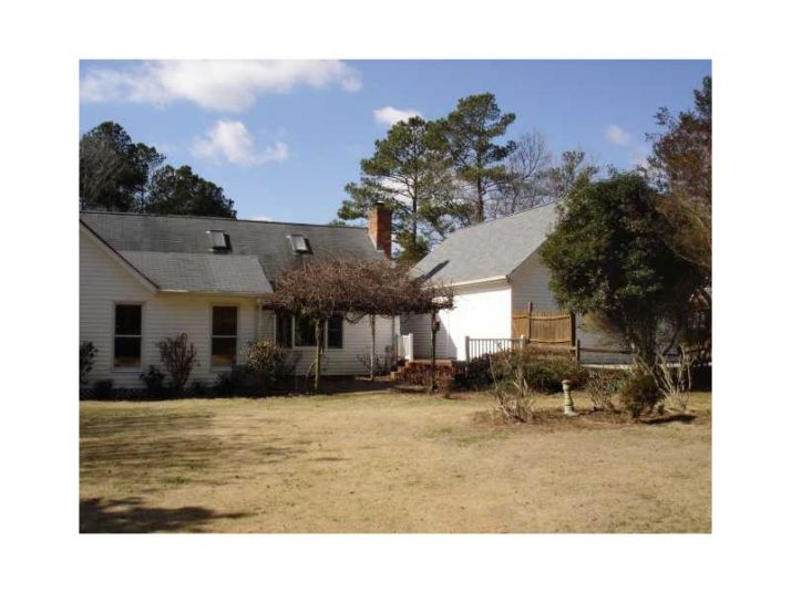 1570 Hewatt Road, Lilburn, GA 30047