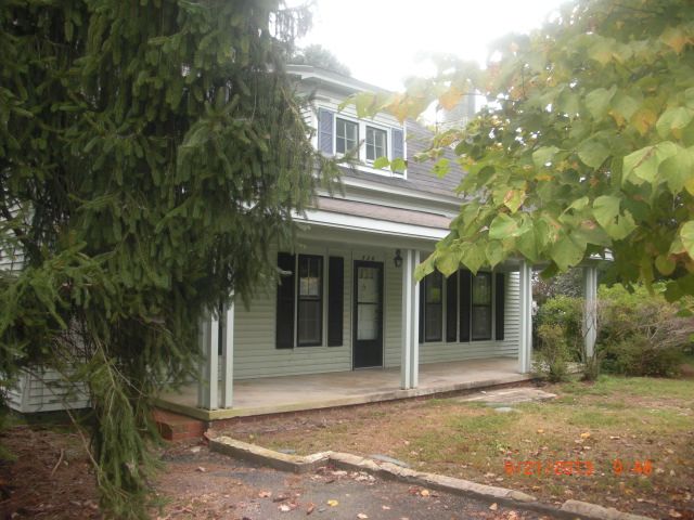 526 S. Fayetteville St., Liberty, NC 27298