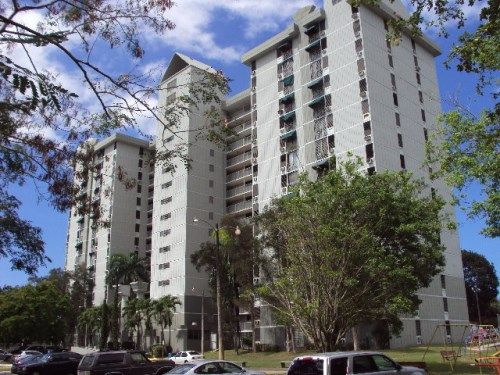 1102 Torres Del Par, Bayamon, PR 00959