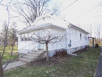 25 E Weaver St, New Lebanon, OH 45345