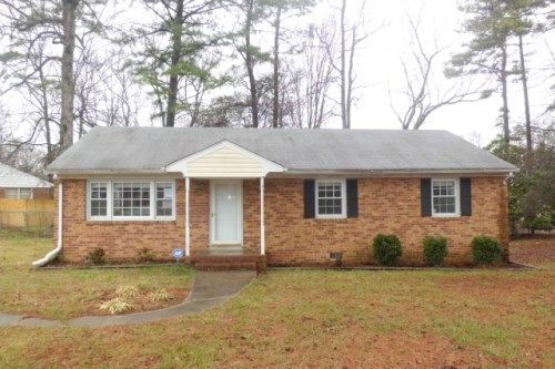 2951 Delfin Rd, Midlothian, VA 23112