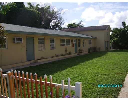 2332 GRANT ST # 2332R, Hollywood, FL 33020