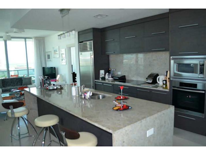 900 BISCAYNE BL # 2112, Miami, FL 33132