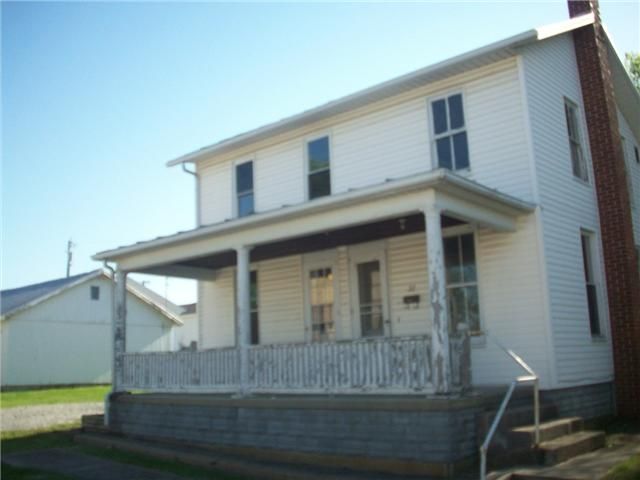 22 S Main St, Farmersville, OH 45325