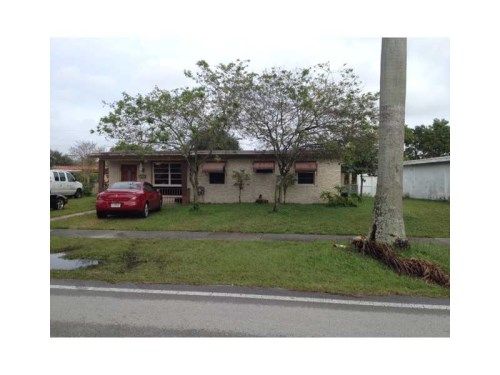 11121 SW 47 TE, Miami, FL 33165