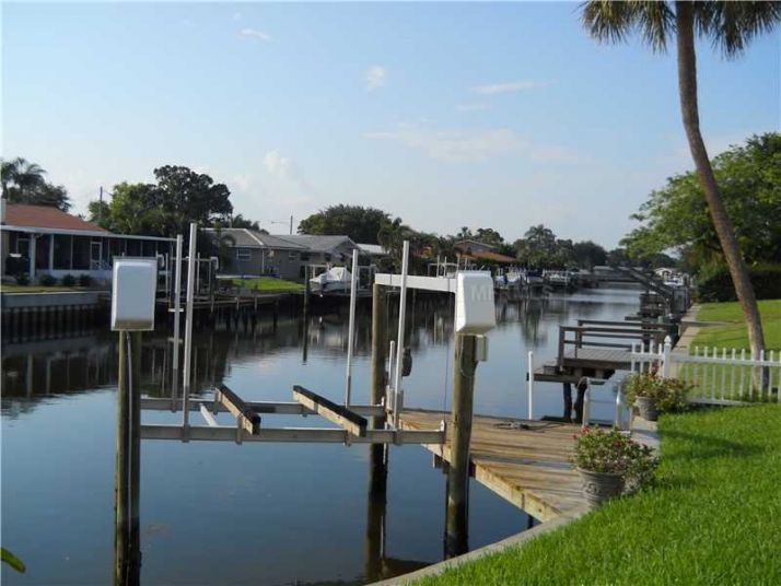 4000 14th St NE, Saint Petersburg, FL 33703