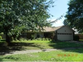 1004 CAMELOT COVE, West Memphis, AR 72301