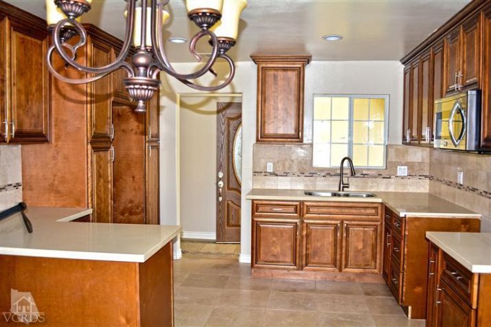 1256 Bruce Dr, Santa Paula, CA 93060