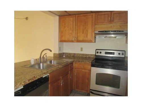 871 NE 207 TE # 4-203, Miami, FL 33179