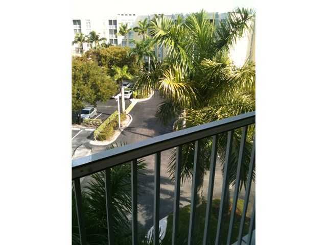 9805 NW 52 ST # 517, Miami, FL 33178