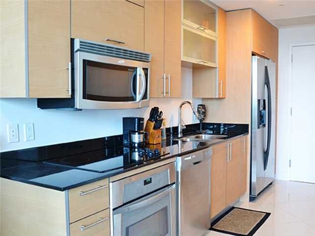 60 SW 13 ST # 1103, Miami, FL 33130