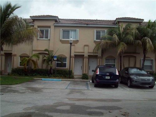 2221 SE 25 AV # 2221, Homestead, FL 33035