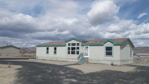 1068 Idaho Ave, Silver Springs, NV 89429