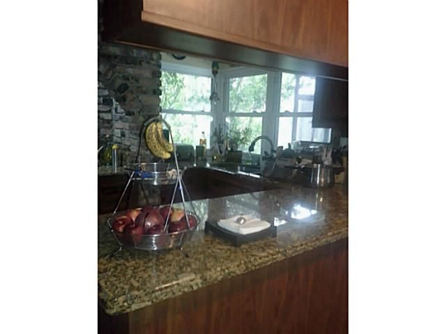 10210 E CALUSA CLUB DR, Miami, FL 33186