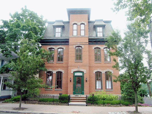 900 Radcliffe St, Bristol, PA 19007