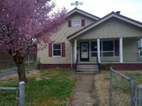 133 N Holly St, Pineville, KY 40977