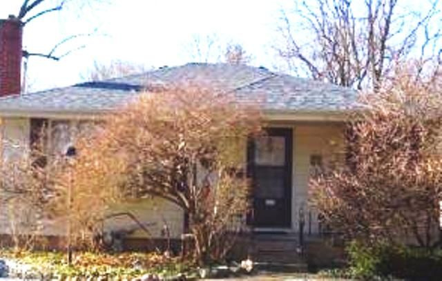 616 South Knollwood Drive, Wheaton, IL 60187