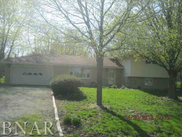 405 S East St, Hudson, IL 61748