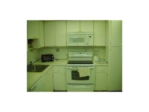 18031 BISCAYNE BL # 1703-3, North Miami Beach, FL 33160