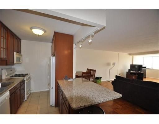 Whittier Place #11R, Boston, MA 02114