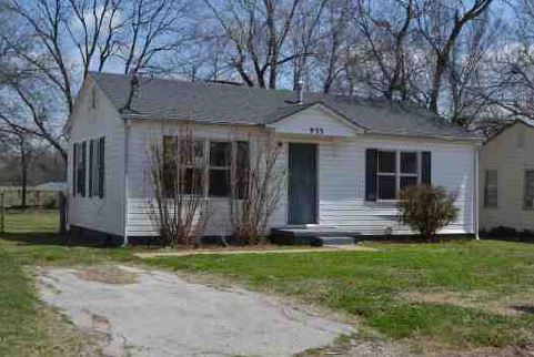 933 Patchin Ave, Shawnee, OK 74801