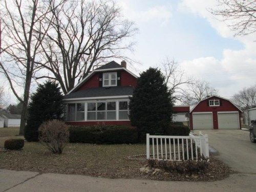 417 S Illinois St, Prairie Du Chien, WI 53821