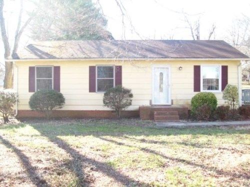 1510 Runabout Rd, Pfafftown, NC 27040