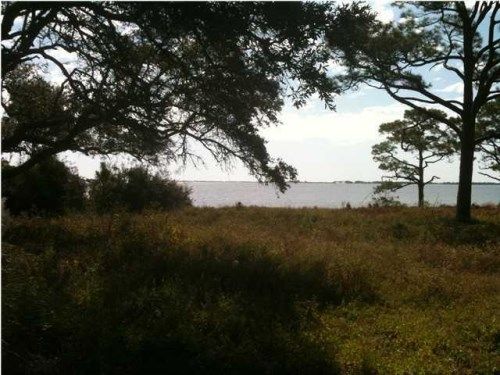 3 Waterloo Way, Mary Esther, FL 32569