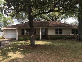 203 Rio Hondo St, Sulphur, LA 70663