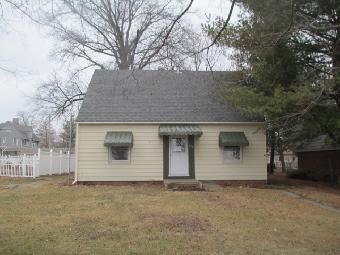 523 S East St, Sheffield, IL 61361