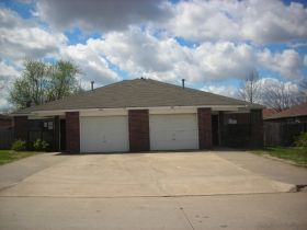 1585-87 N Dawn Dr, Fayetteville, AR 72703