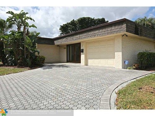 5708 WHITE HICKORY CIR, Fort Lauderdale, FL 33319