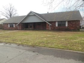 1505 Truman Street, Wagoner, OK 74467