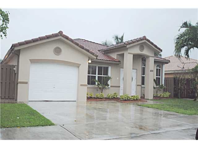 8210 SW 163 PL, Miami, FL 33193