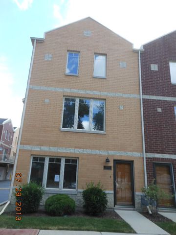 8900 31st St Unit 18, Brookfield, IL 60513