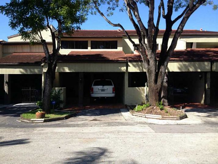 3831 ESTEPONA AV # 11-D-2, Miami, FL 33178