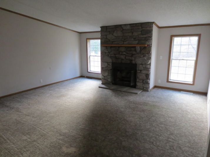 5280 S Brinton Rd, Blanchard, MI 49310
