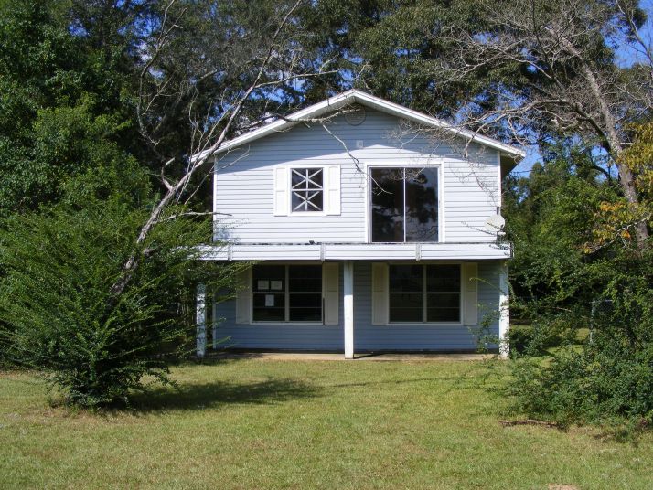 4664 Pine Cir Dr, Molino, FL 32577