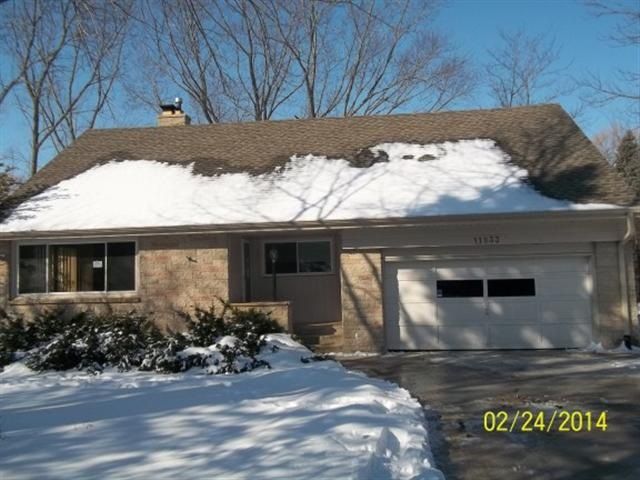 11933 N Silver Ave, Mequon, WI 53097