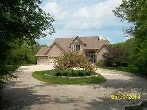 10908 W Mequon Rd, Mequon, WI 53097